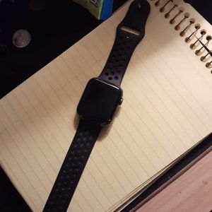 Apple watch  se 44
